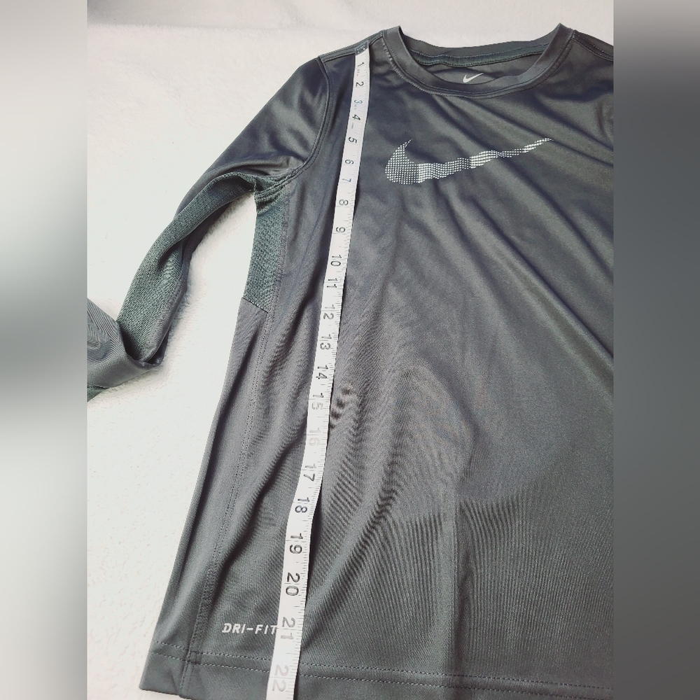 Nike Gray Youth Dri-Fit Long Sleeved Shirt Unisex Size Small - Picture 6 of 7
